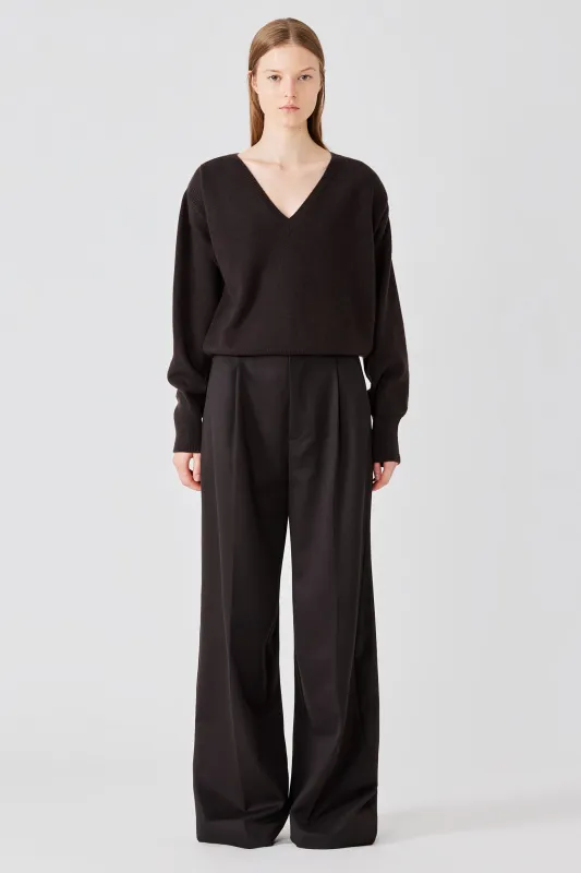 Lavinia v neck cashmere sweater made by SA SU PHI
