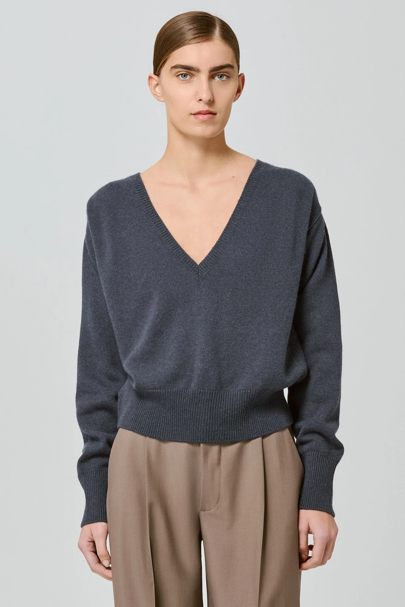 Lavinia v neck cashmere sweater sold by SA SU PHI product image thumbnail 2