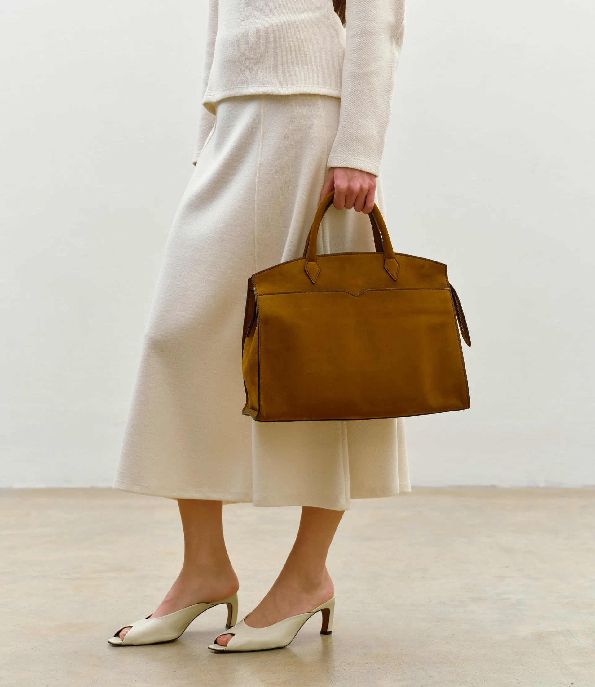 Pendulum 36 Nubuck Marrakech sold by Metier product image thumbnail 2