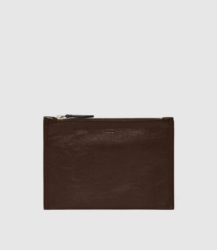 Small Flat Pouch Elvis Walnut made by Metier