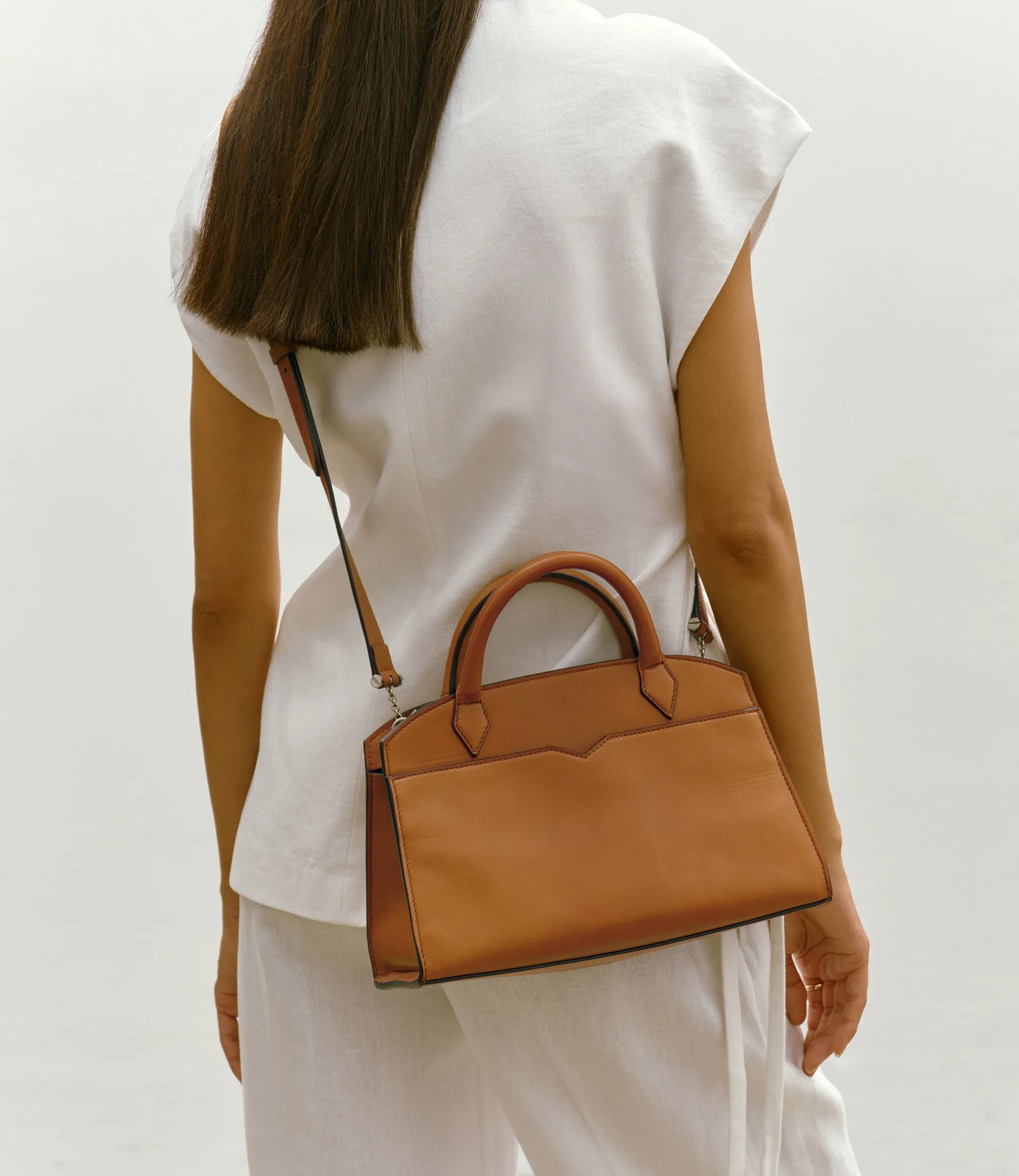 Pendulum 30 Buttery Nappa Cognac sold by Metier product image thumbnail 2