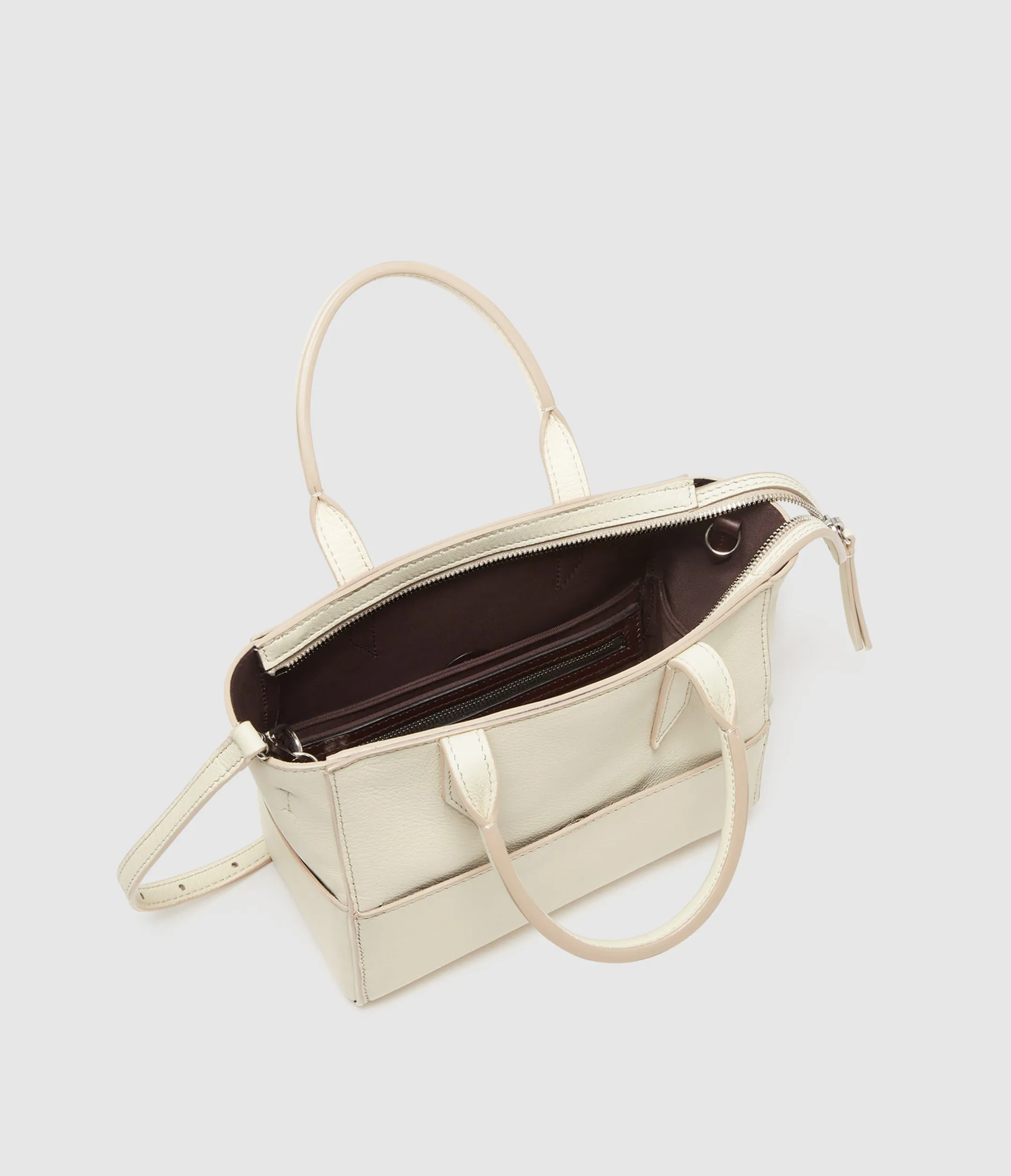Incognito 20 Smooth Calfskin White Sand sold by Metier product image thumbnail 3