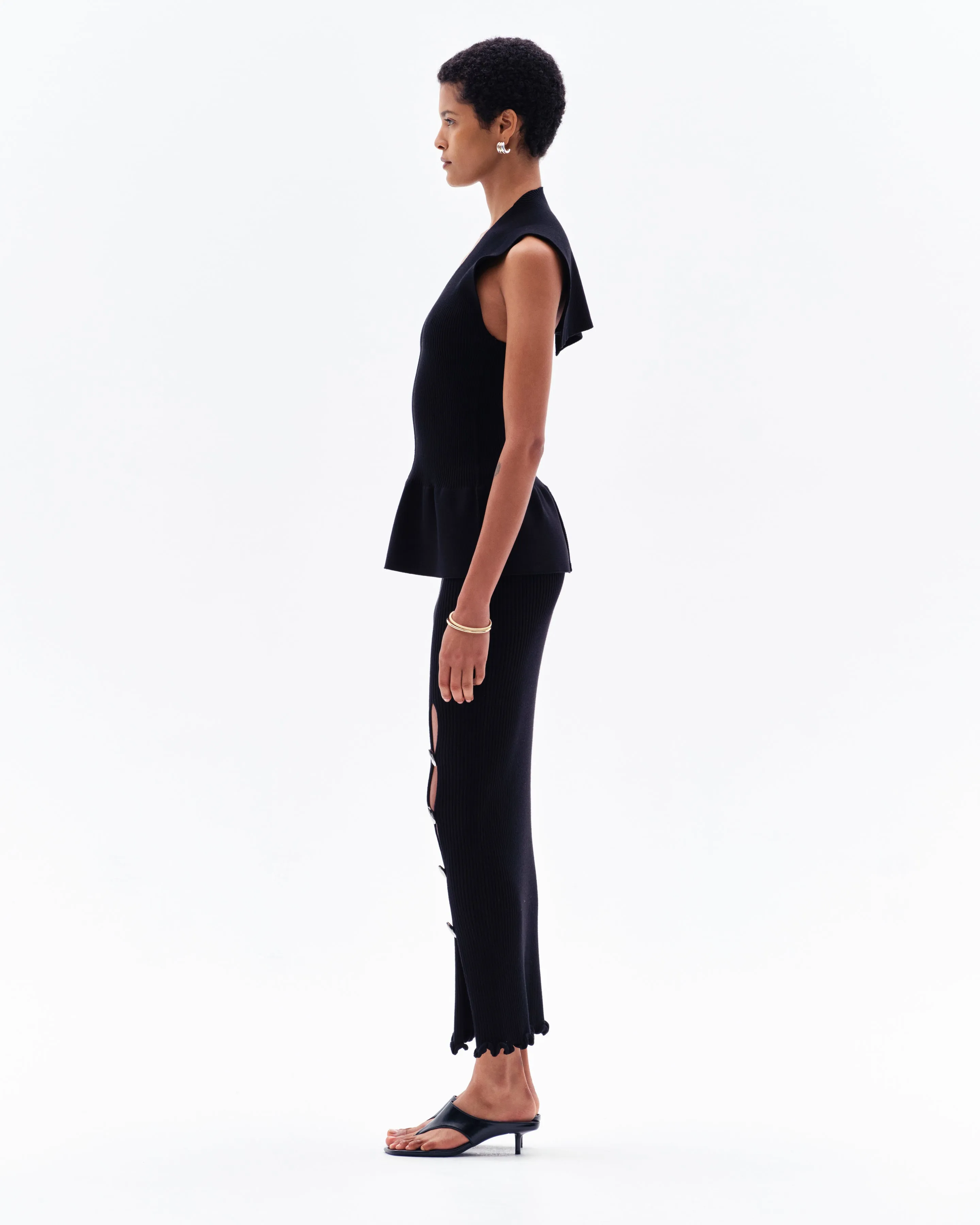 ORIN FLARED SLEEVELESS TOP - BLACK sold by Yuzefi product image thumbnail 3
