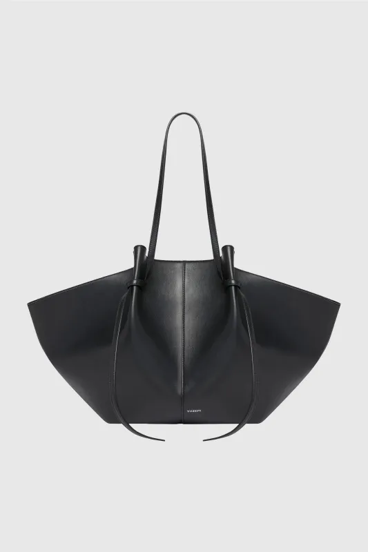 LARGE MOCHI - BLACK SMOOTH LEATHER made by Yuzefi