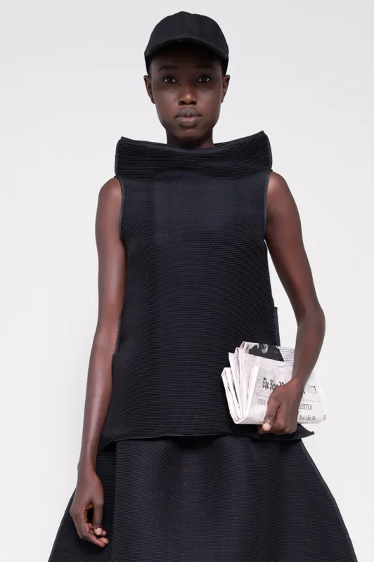 BLACK SLEEVELESS RIPPLE TOP made by MELITTA BAUMEISTER