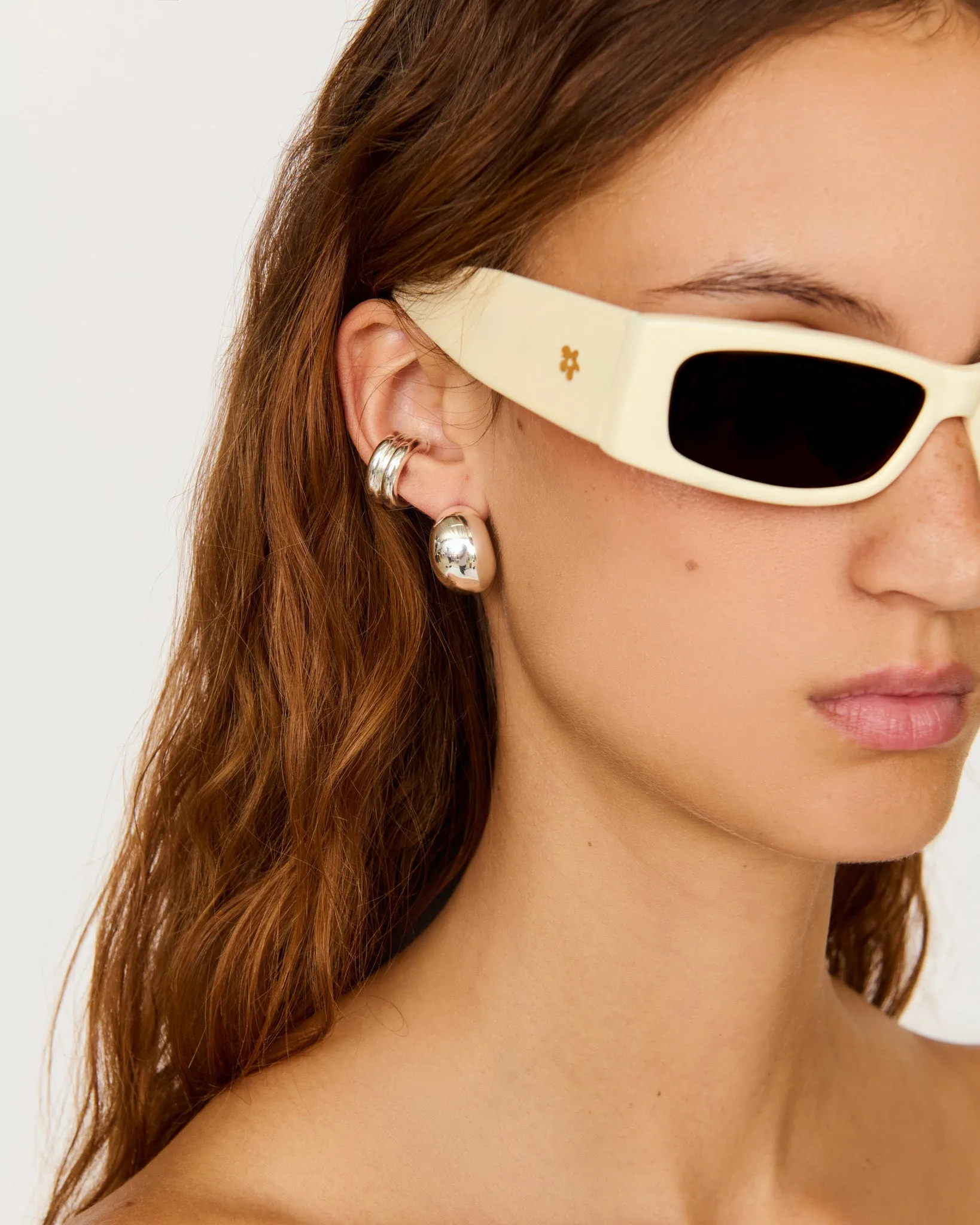 Benjie Earrings sold by éliou product image thumbnail 2