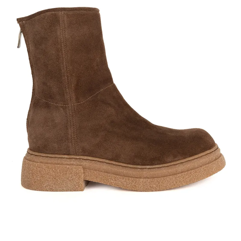 GILL 86032<br> Chocolate suede boots made by ALBERTO FASCIANI