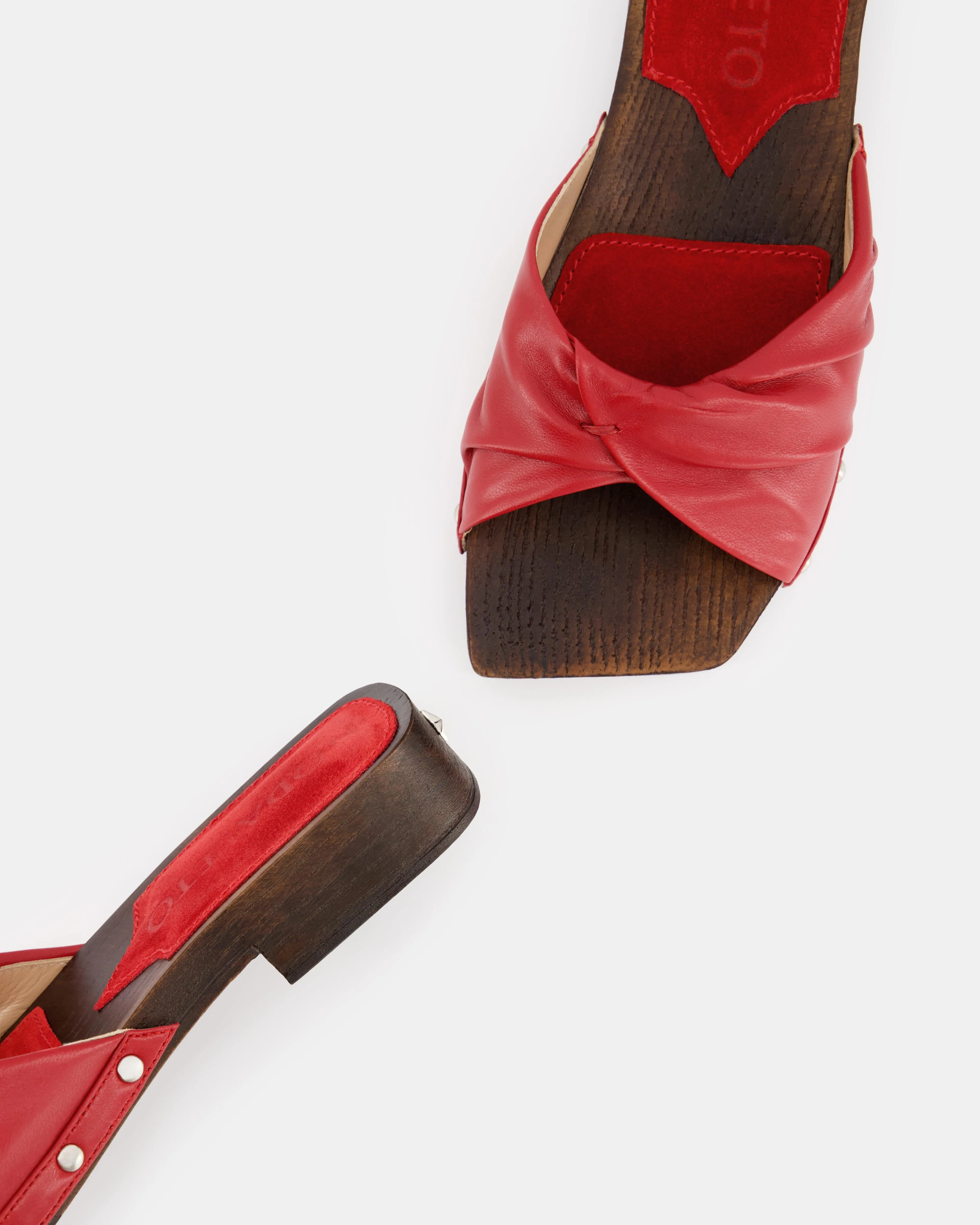 Bulla Mellow Flat Clog Midnight Red sold by NODALETO product image thumbnail 2