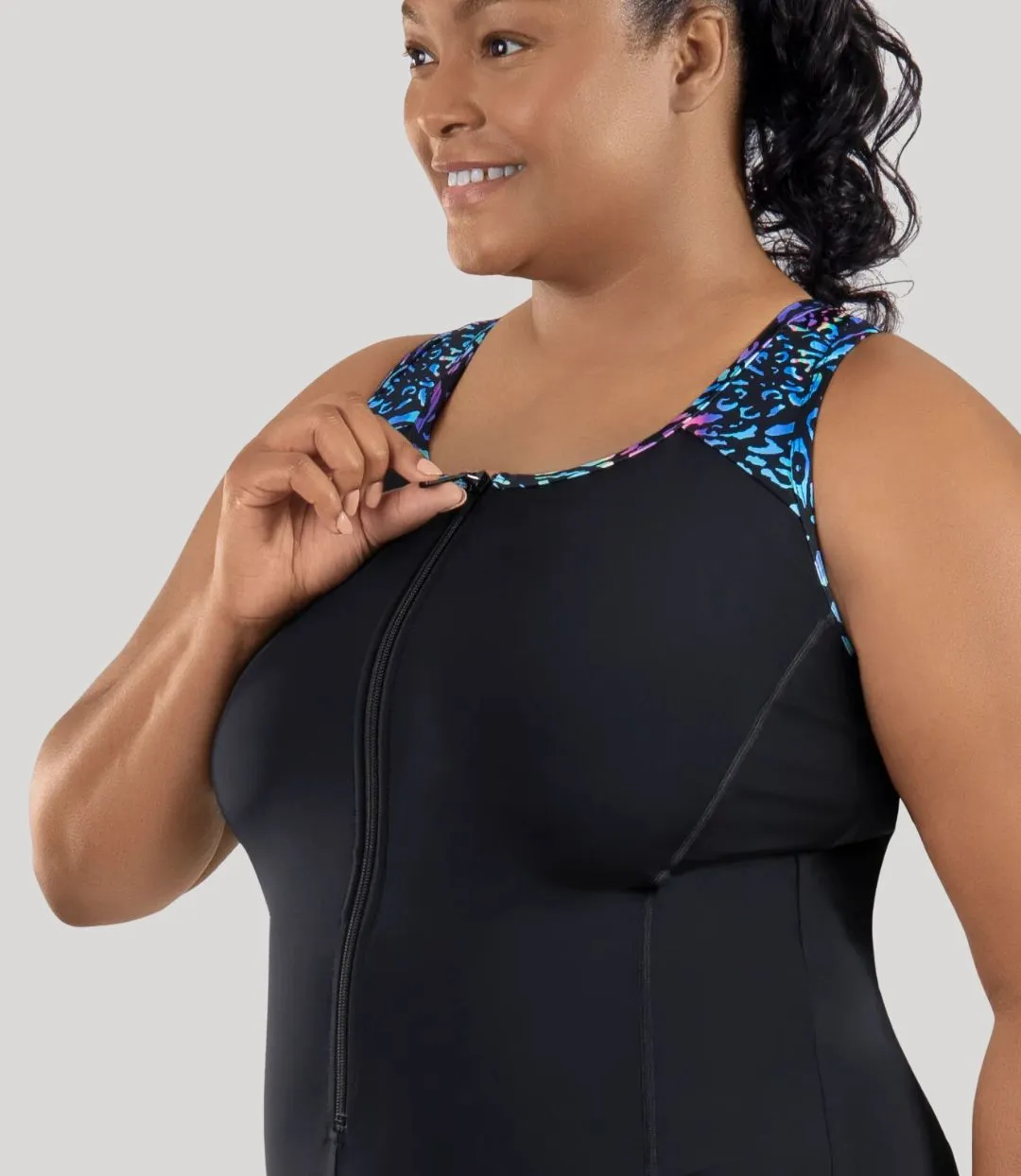 QuikEnergy Racerback Zip Front Aquatard Coral Reef Black sold by JunoActive product image thumbnail 3