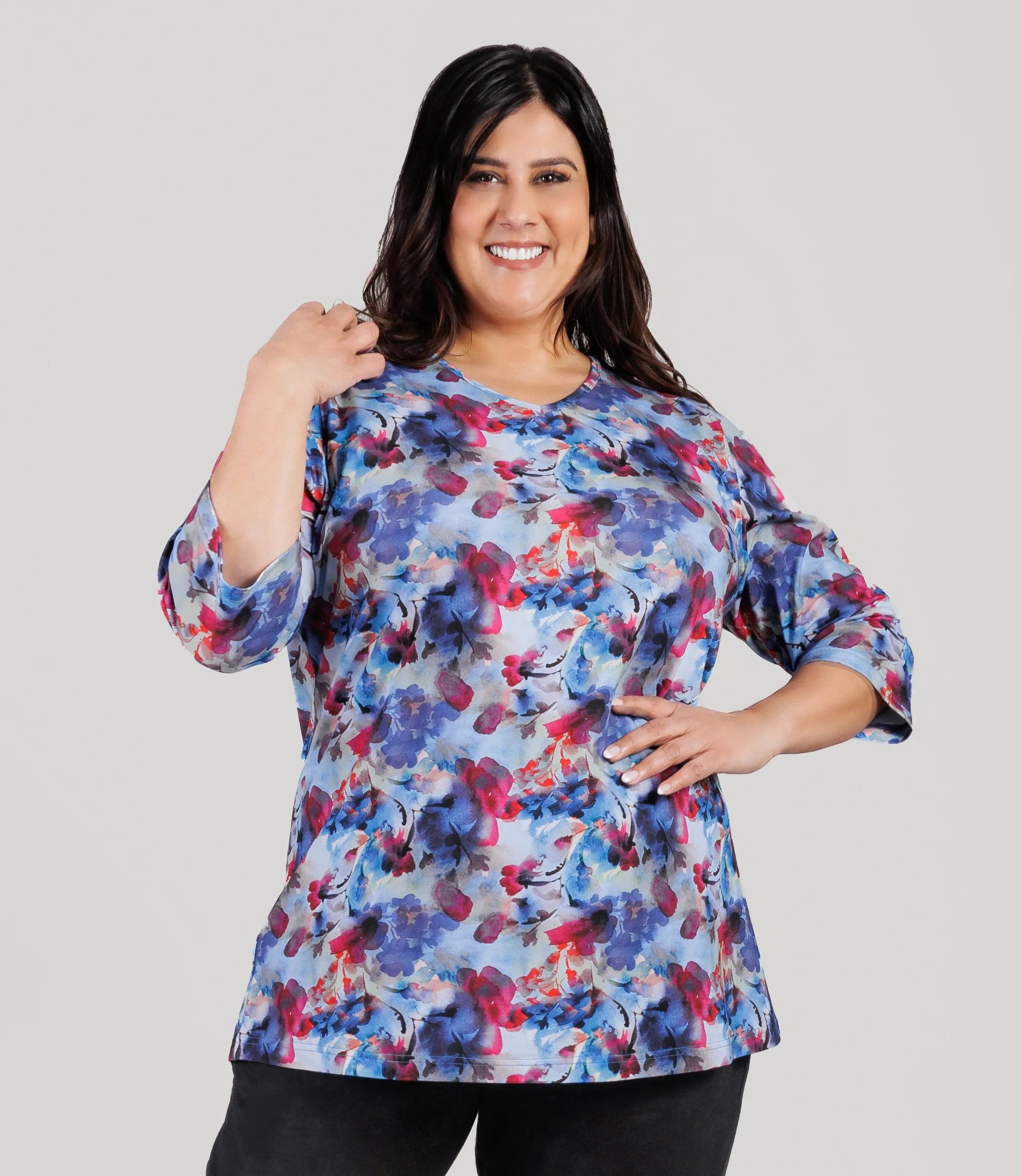 Junonia Printed 3/4 Sleeve Tunic Floral Dreams sold by JunoActive product image thumbnail 3