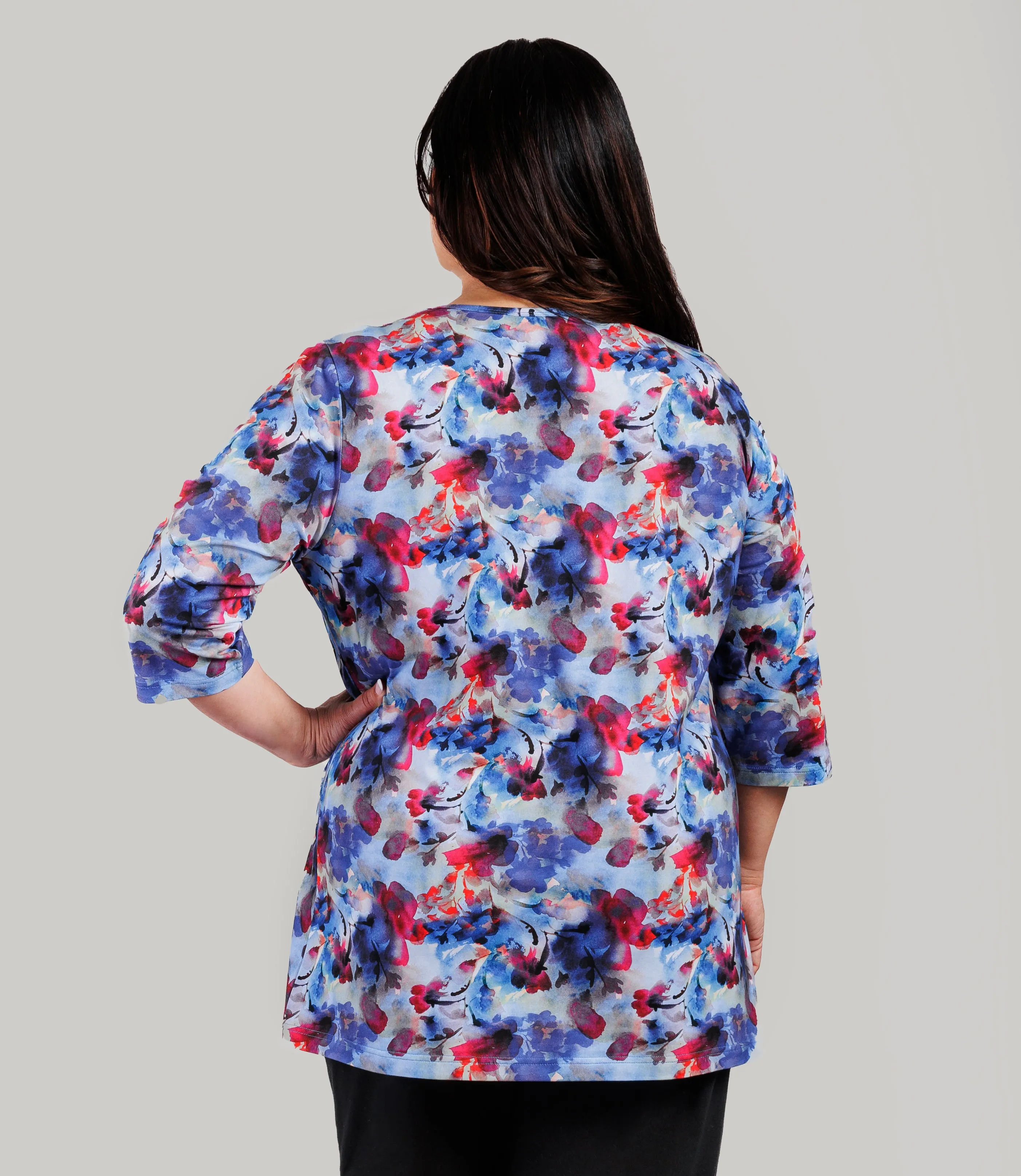 Junonia Printed 3/4 Sleeve Tunic Floral Dreams sold by JunoActive product image thumbnail 2