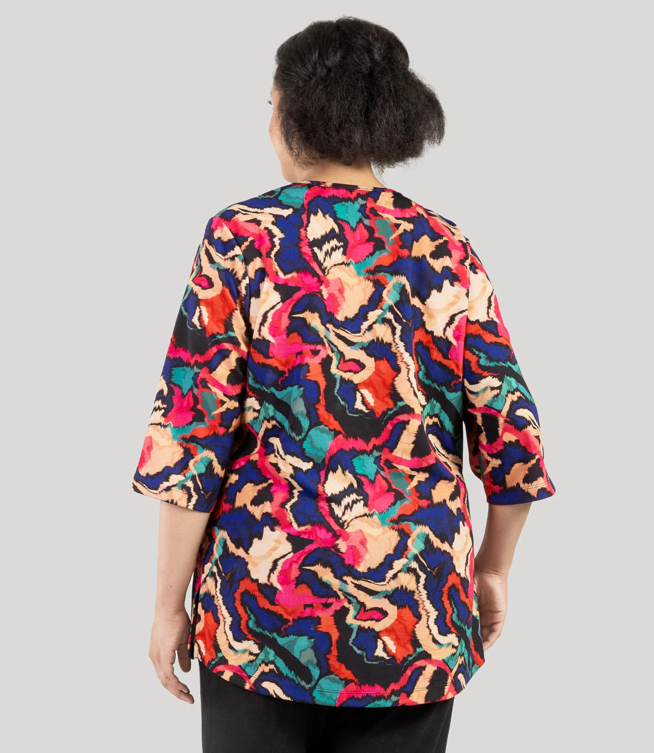 Junonia Classic 3/4 Sleeve V-Neck Tunic Modern Ikat sold by JunoActive product image thumbnail 4