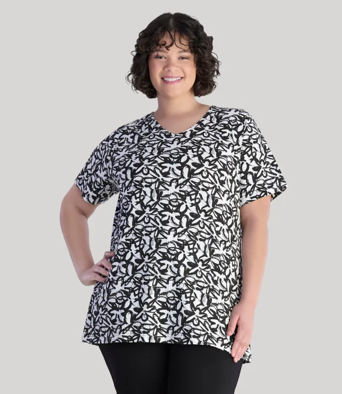 Junonia Short Sleeve V-Neck Top Black and White Wildflower - FINAL SALE made by JunoActive