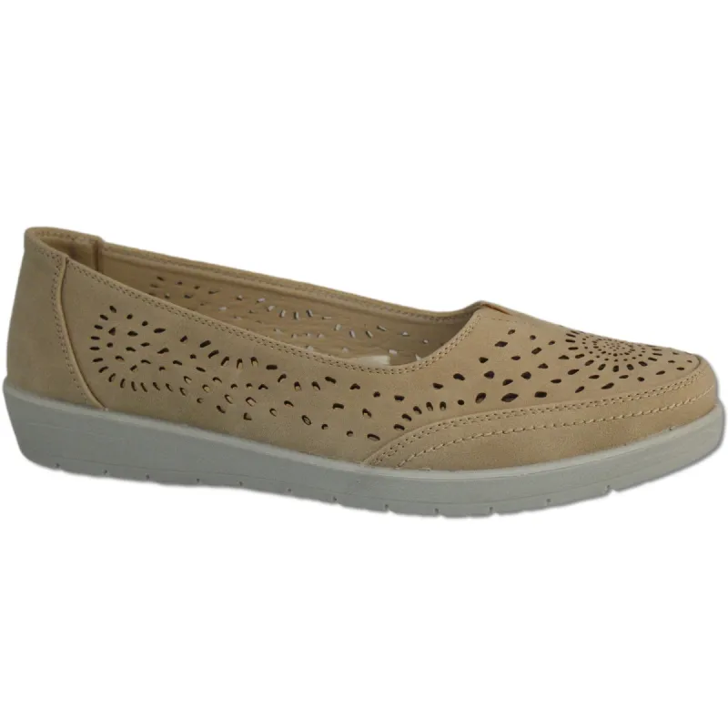 Classic Editions Women's Comfort Slip-Ons sold by Giant Tiger