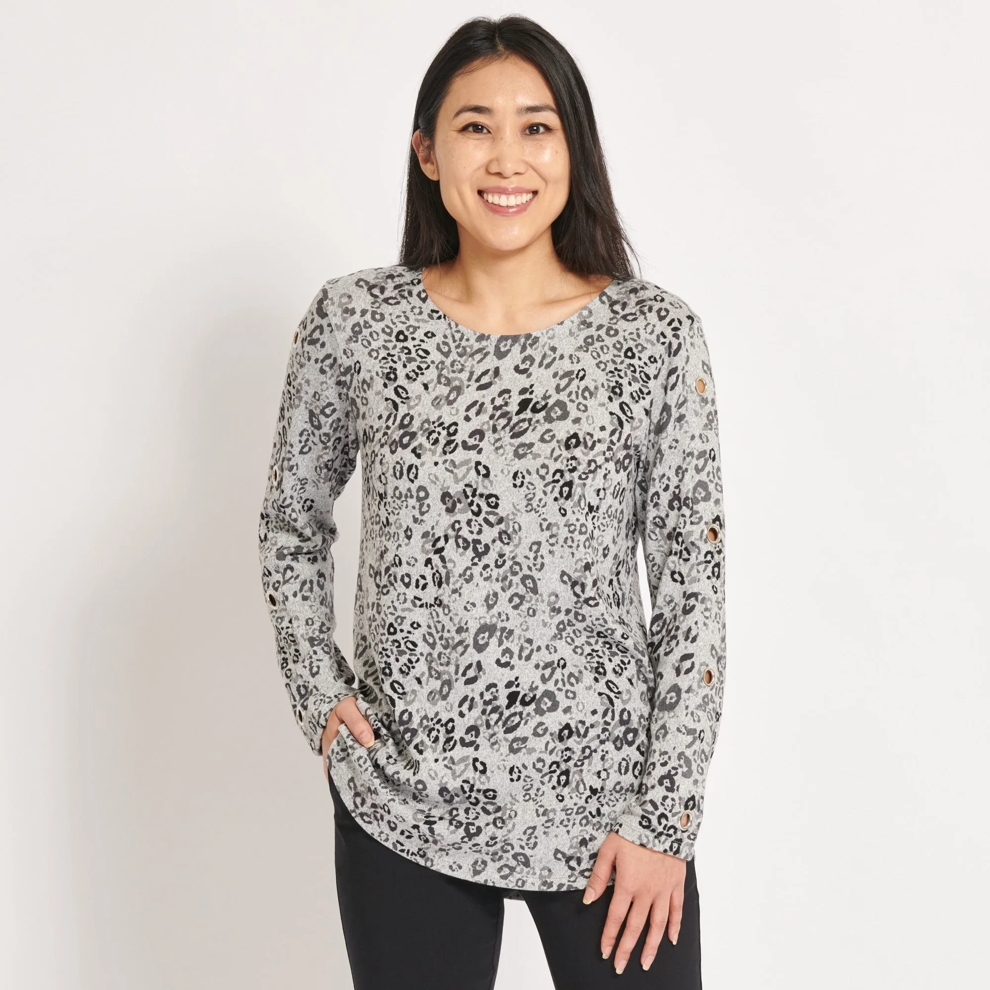 lily morgan Women's Urban Chic Round Neck Blouse sold by Giant Tiger product image thumbnail 4