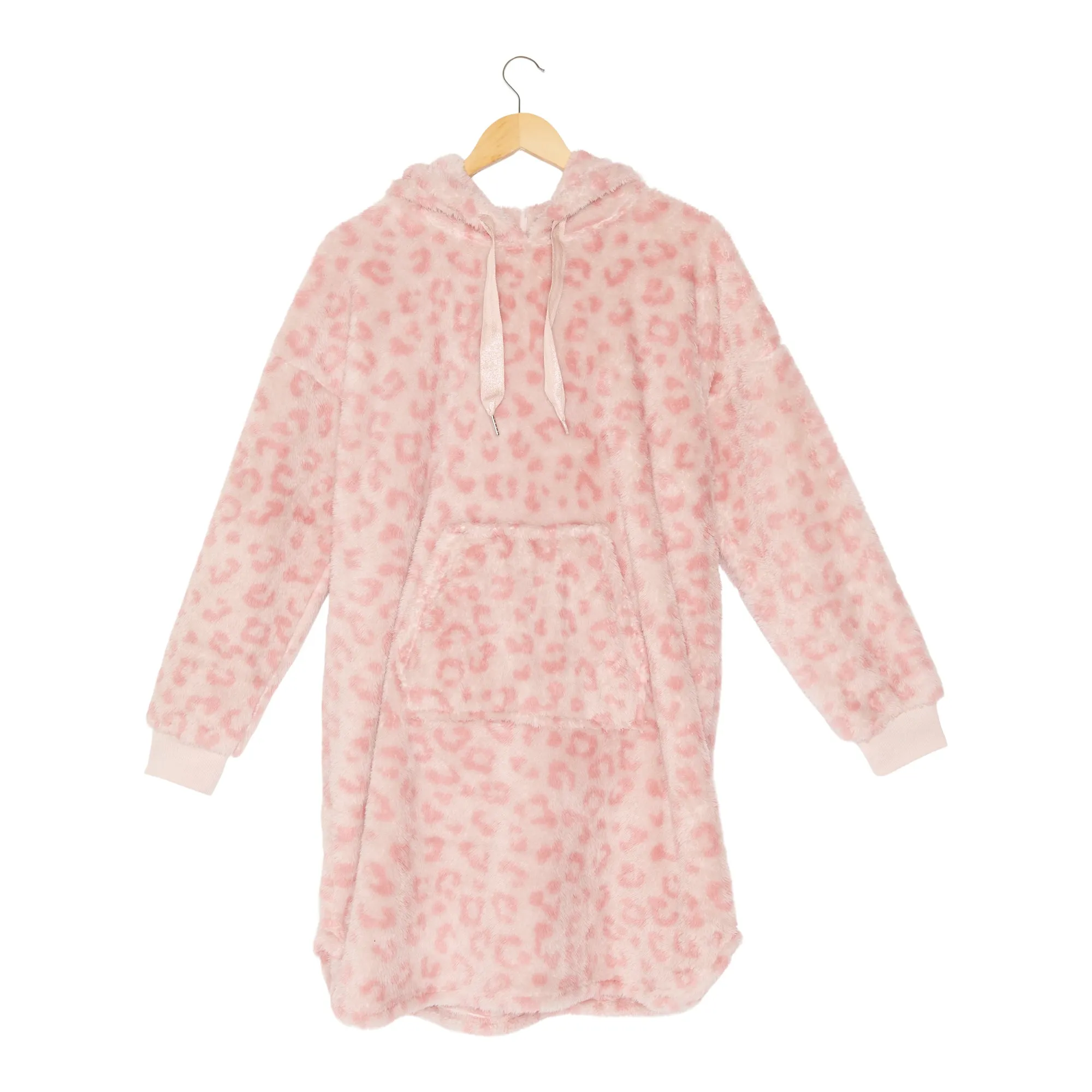 Carisma Women's Printed Plush Hoodie sold by Giant Tiger product image thumbnail 5