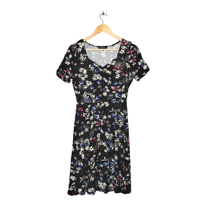 lily morgan Women's City Chic Short Sleeve Flare Novelty Dress sold by Giant Tiger