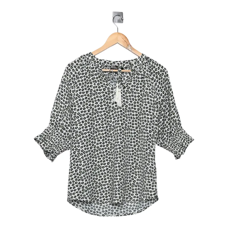 lily morgan Women's Printed Smocked Puff Sleeve Top sold by Giant Tiger