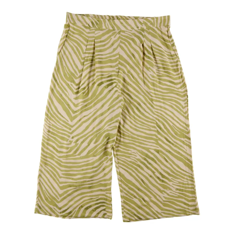 lily morgan Women's Plus Mystic Printed Rayon Crepe Cropped Pants sold by Giant Tiger