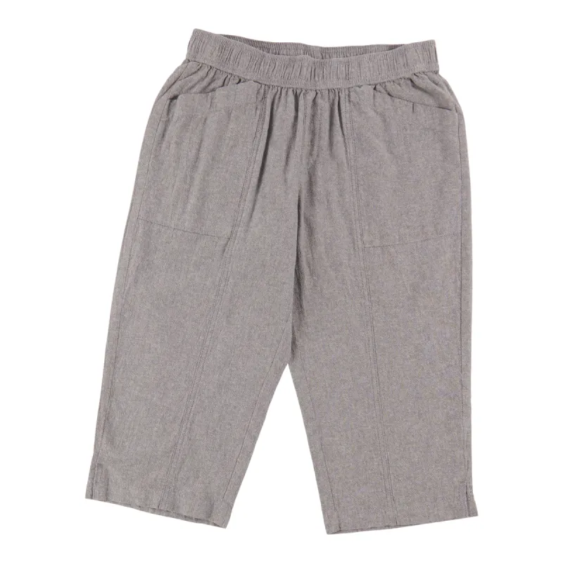 Classic Editions Women's Classic Flair Petite Crinkle Capris sold by Giant Tiger