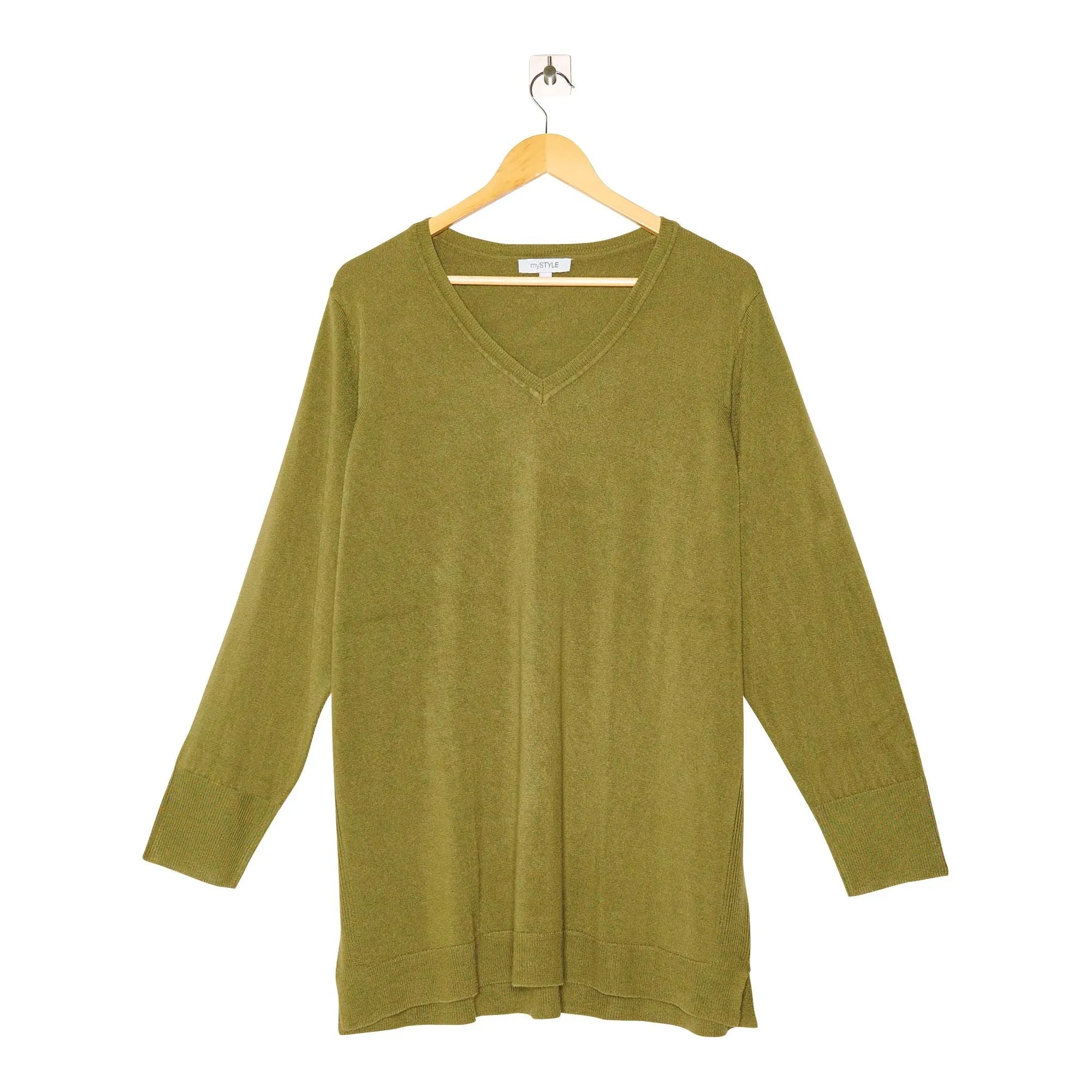 mySTYLE Women's Plus Cashmere-Like Long Sleeve V-Neck Top sold by Giant Tiger