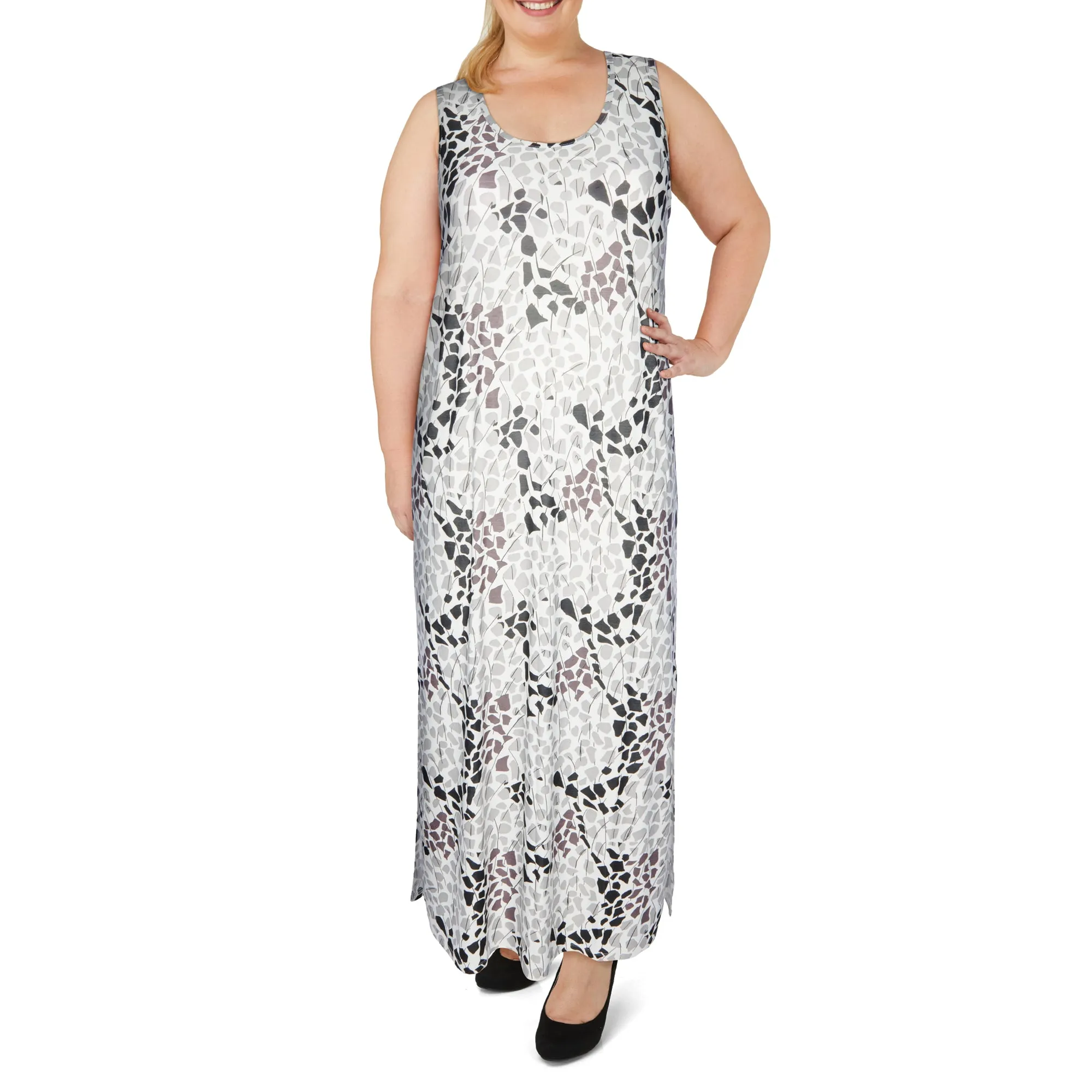 Women's Plus Long Printed Maxi Dress sold by Giant Tiger product image thumbnail 3