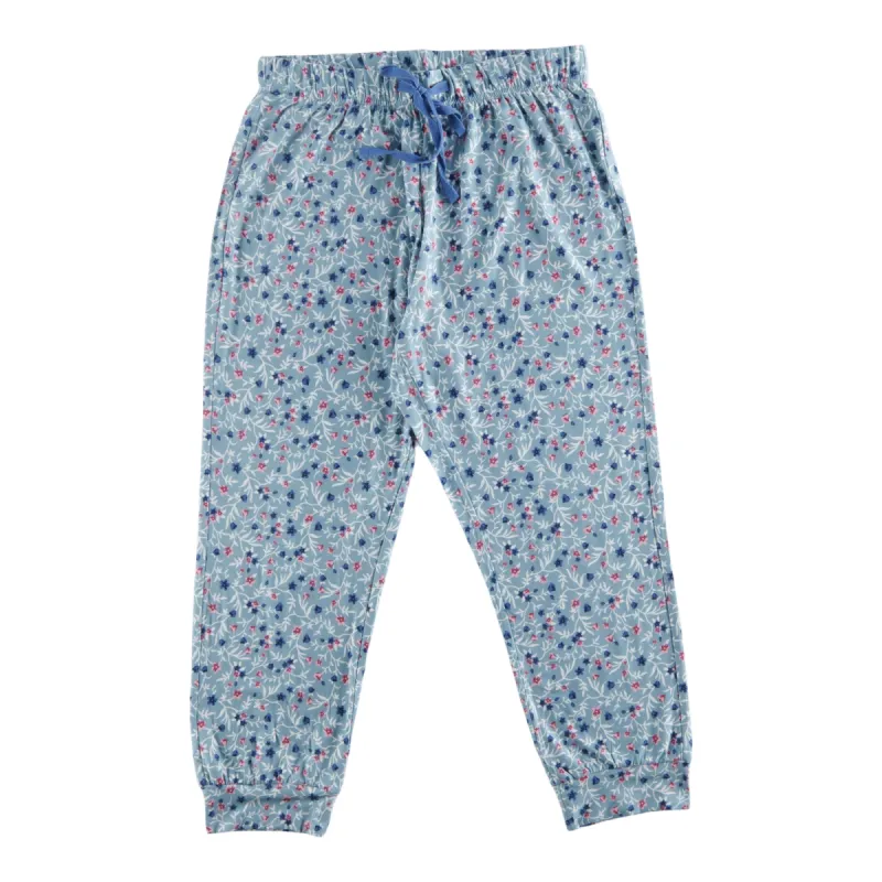 Carisma Women's Perfect Dream Peachy Printed Capri Joggers sold by Giant Tiger