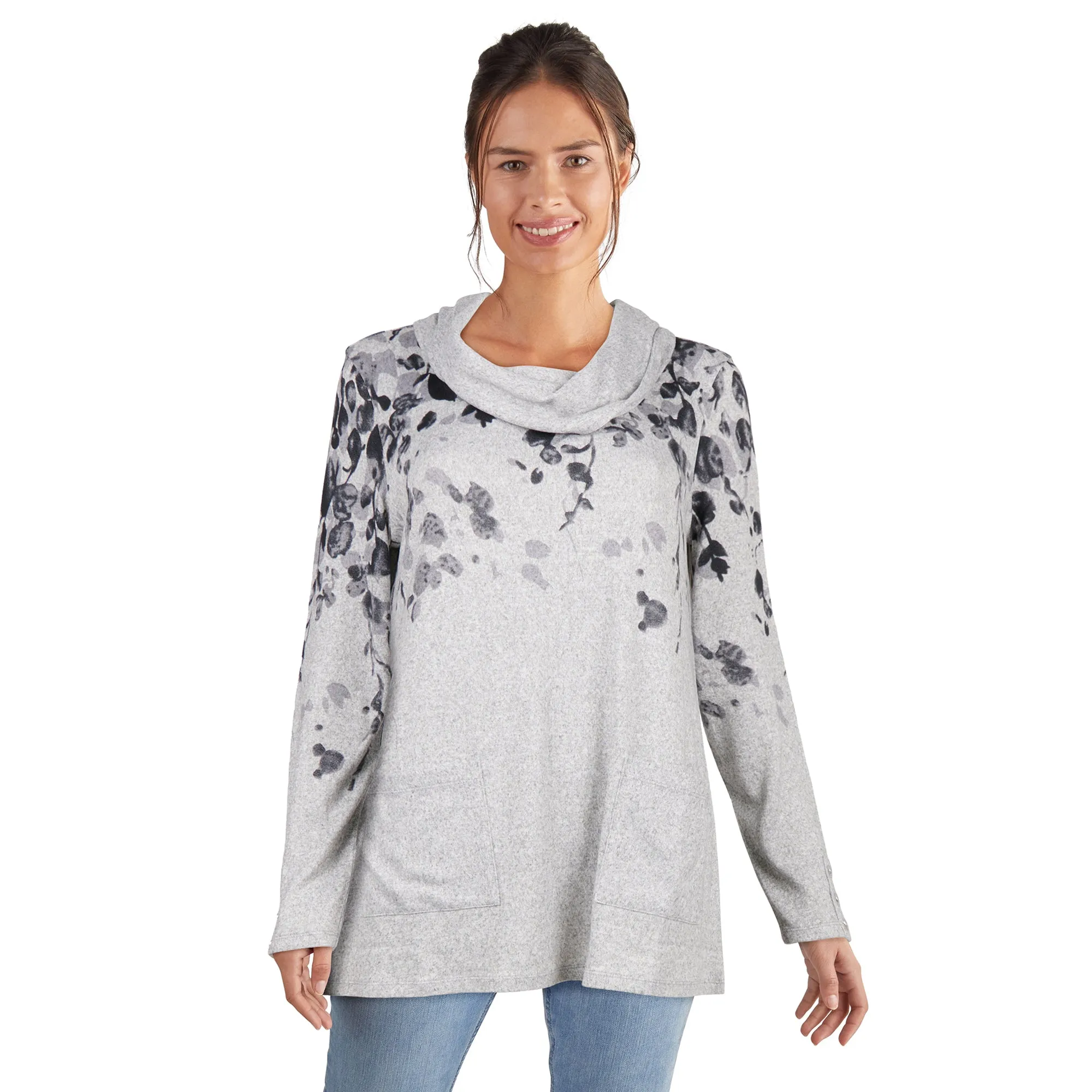 Classic Editions Women's Sweater with Pockets sold by Giant Tiger