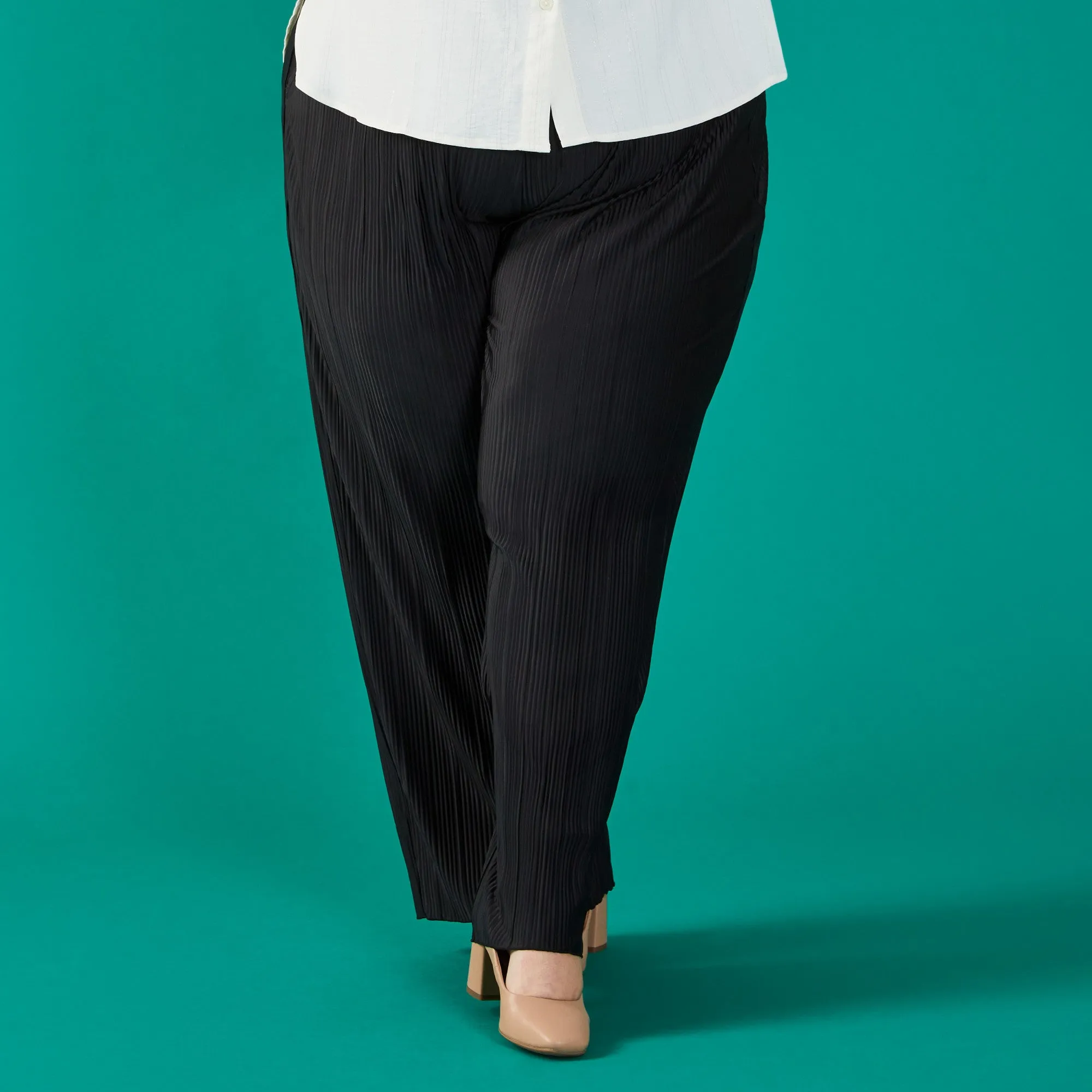 lily morgan Women's Plus Pleated Wide Leg Pant sold by Giant Tiger