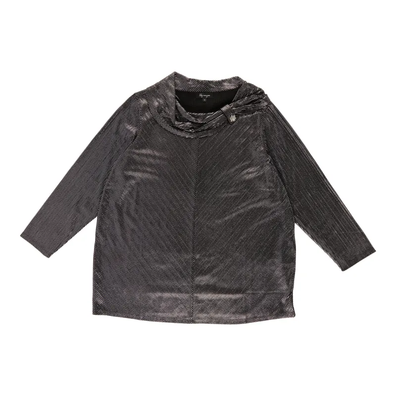 lily morgan Women's Plus Top with Neckline Detail sold by Giant Tiger