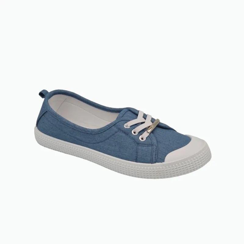 mySTYLE Women's 3-Eye Canvas Slip-On's sold by Giant Tiger