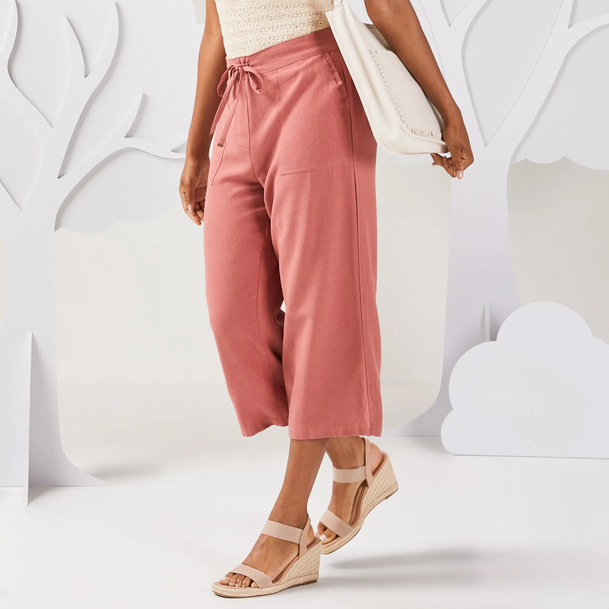 mySTYLE Women's Cropped Linen Blend Pants sold by Giant Tiger product image thumbnail 3