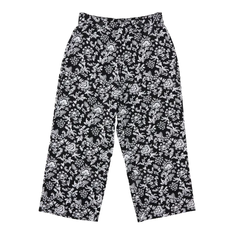 Classic Editions Women's Linen Pull-On Capris sold by Giant Tiger