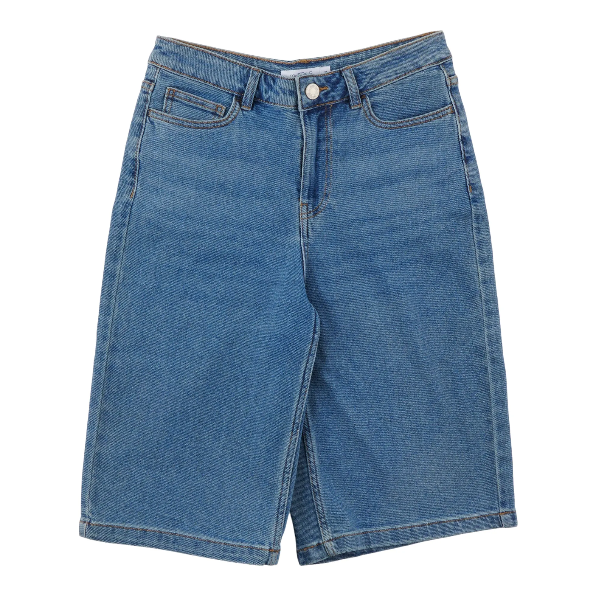 mySTYLE Women's Relaxed Bermuda Shorts sold by Giant Tiger