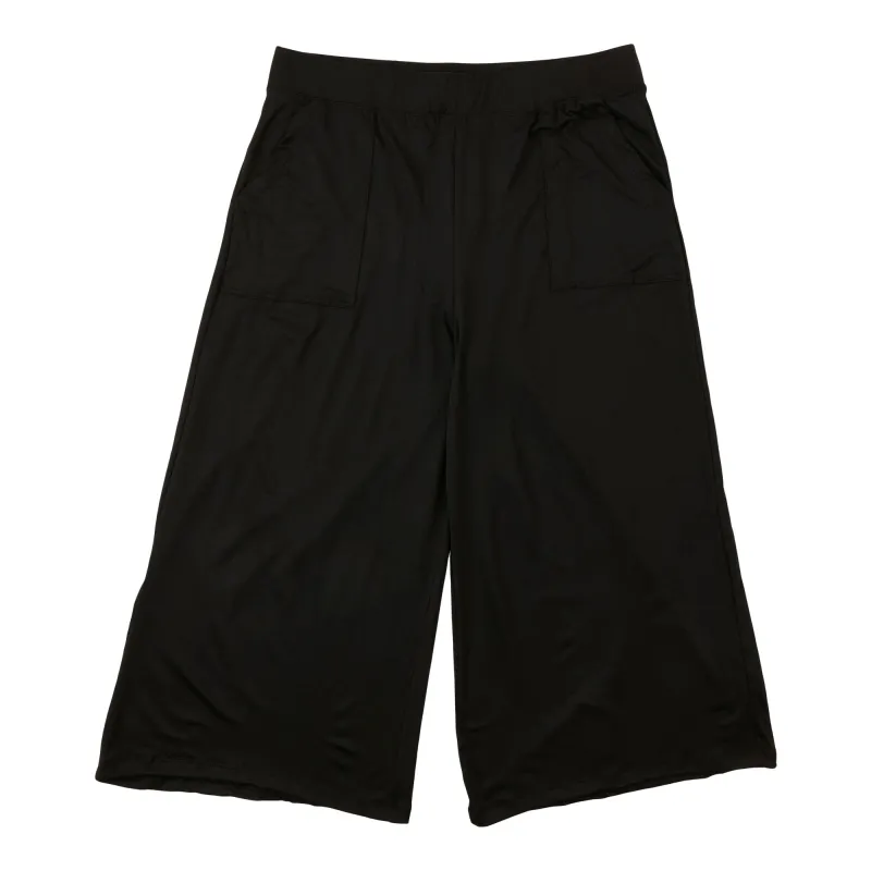 Women's Plus Solid Capris sold by Giant Tiger
