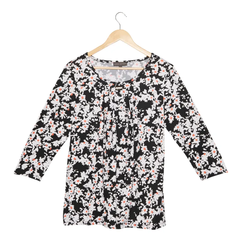 Classic Editions Women's Spring View Printed Floral Top sold by Giant Tiger