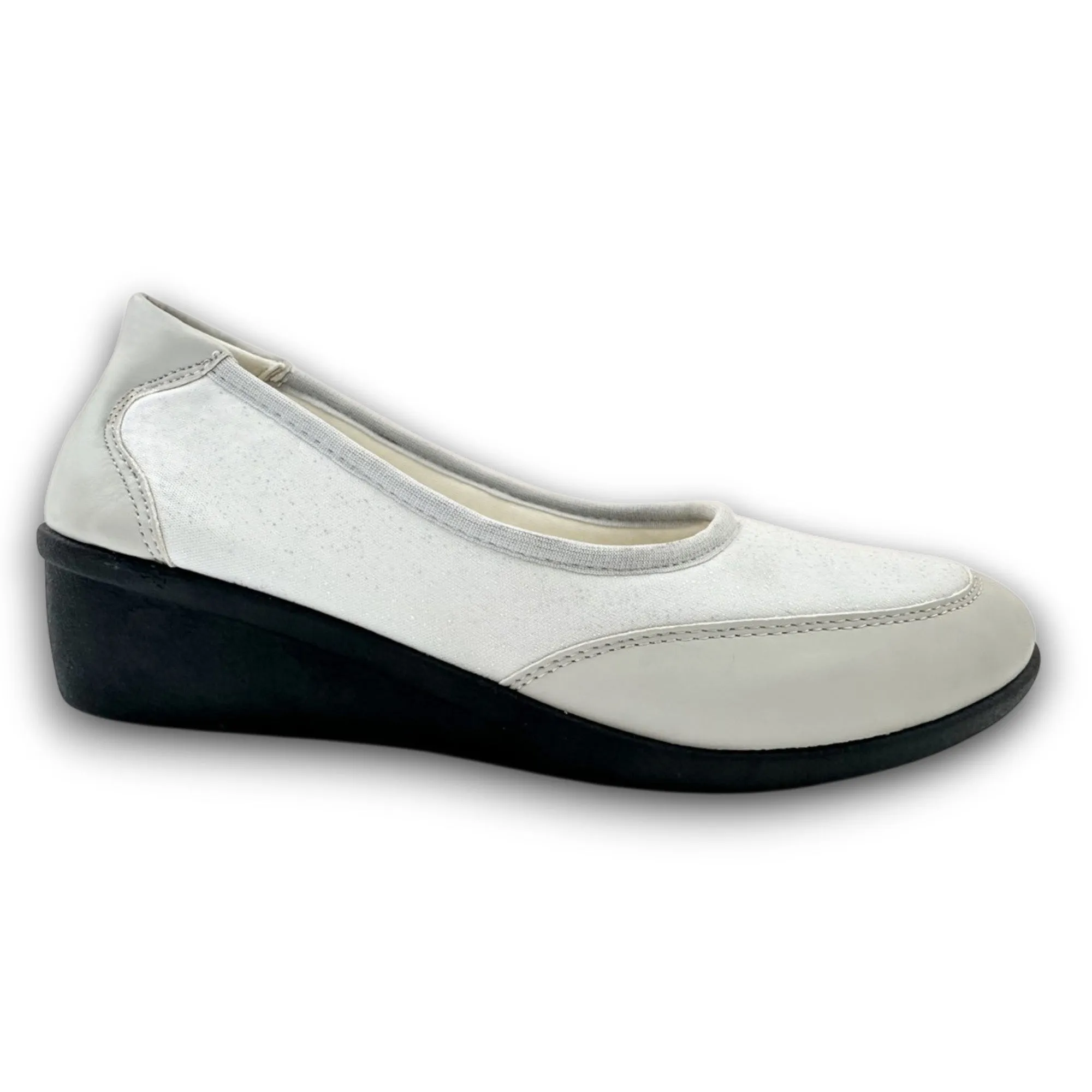 Classic Editions Women's Comfort Wedges sold by Giant Tiger