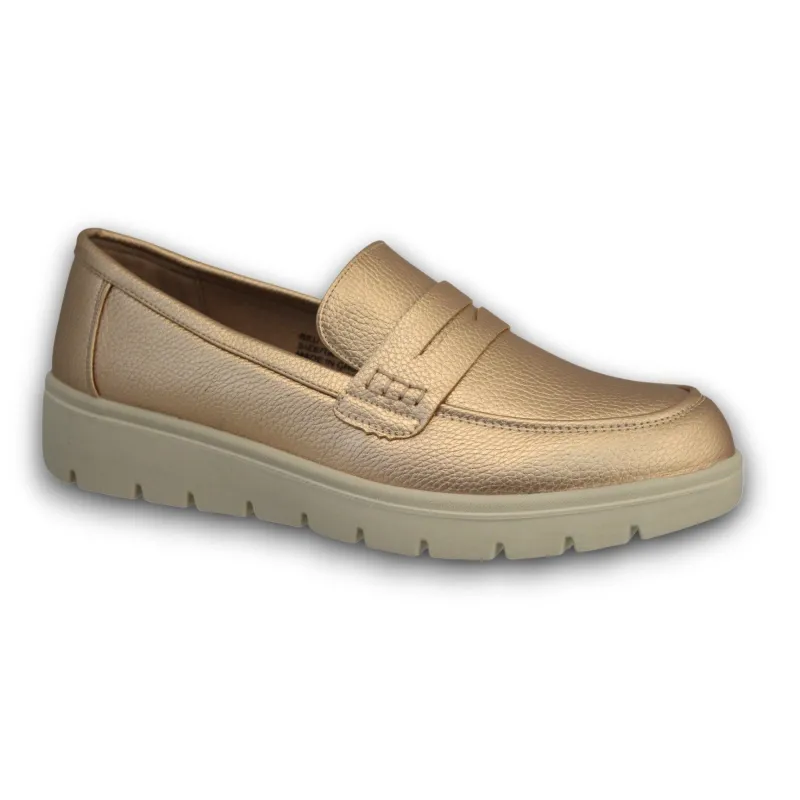 Classic Editions Women's Comfort Loafers sold by Giant Tiger