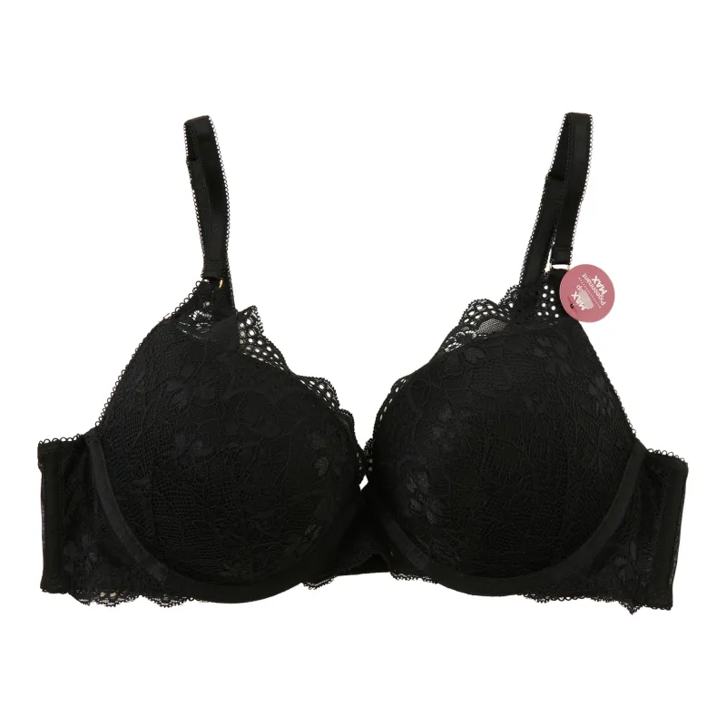 Carisma Women's Push Up Lace Bra sold by Giant Tiger
