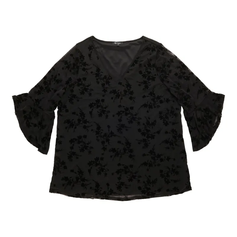 lily morgan Women's Plus Long Sleeve Lace Top sold by Giant Tiger