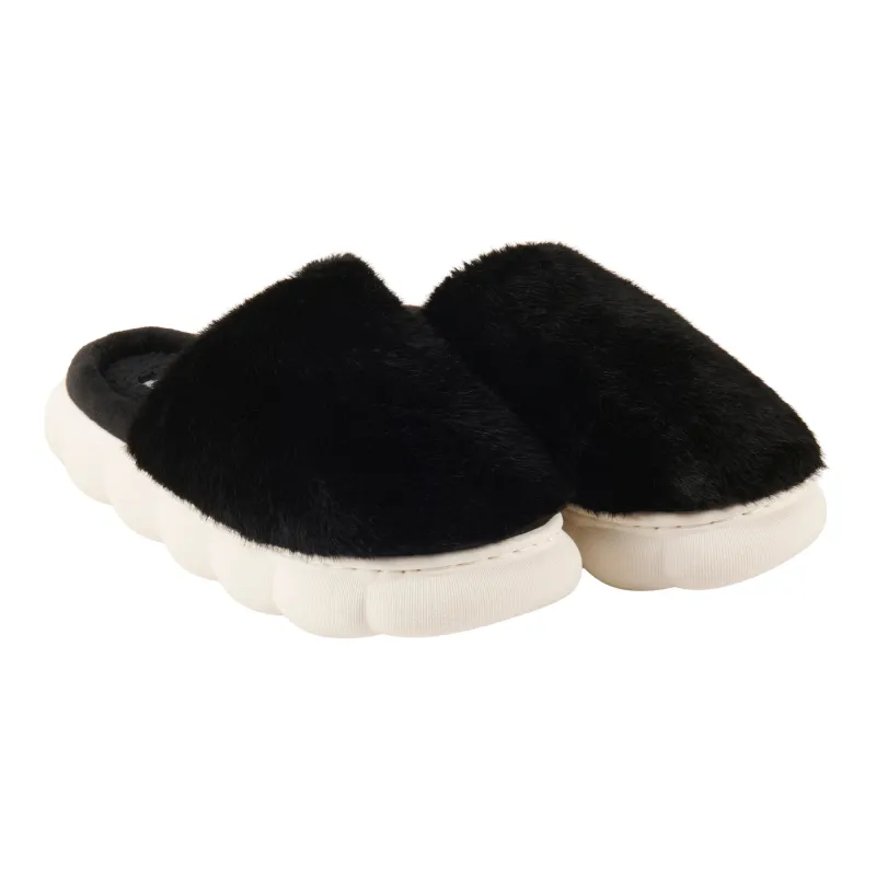 Snötek Women's Plush Slippers sold by Giant Tiger