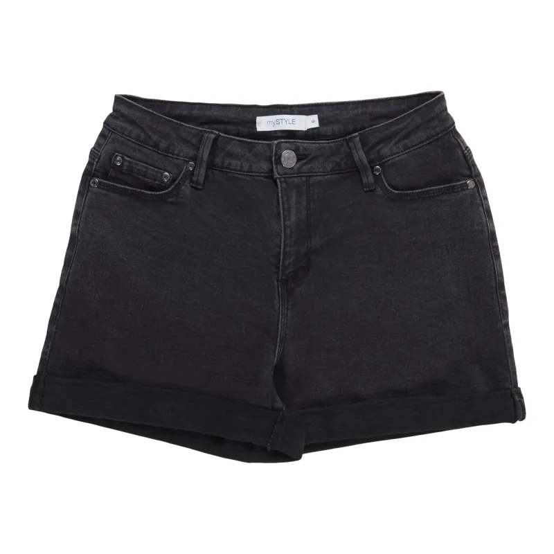 mySTYLE Women's Seasonal Cuffed Denim Shorts made by Giant Tiger