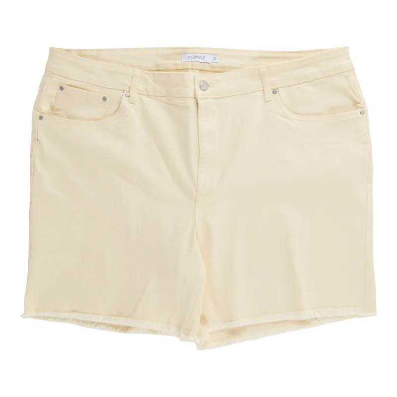 mySTYLE Women's Plus Sicily Frayed Coloured Denim Shorts made by Giant Tiger