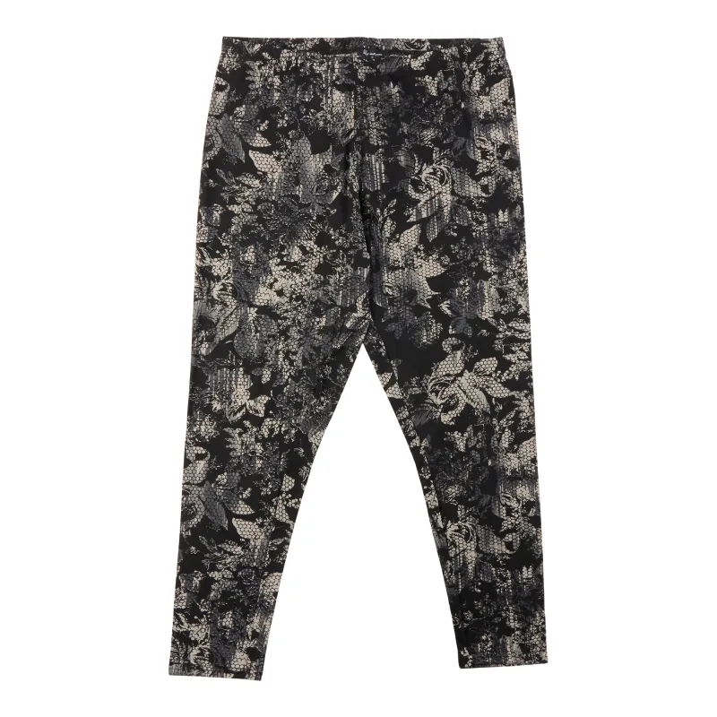 lily morgan Women's Plus Soft Touch Leggings made by Giant Tiger