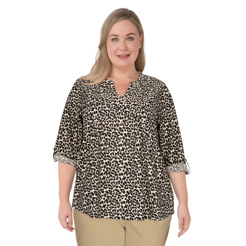 lily morgan Women's Plus Top with Front Pockets made by Giant Tiger