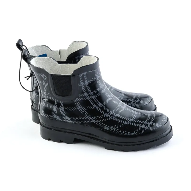 mySTYLE Women's Plaid Ankle Boots sold by Giant Tiger