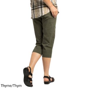 Classic Editions Women's Stretch Capri sold by Giant Tiger