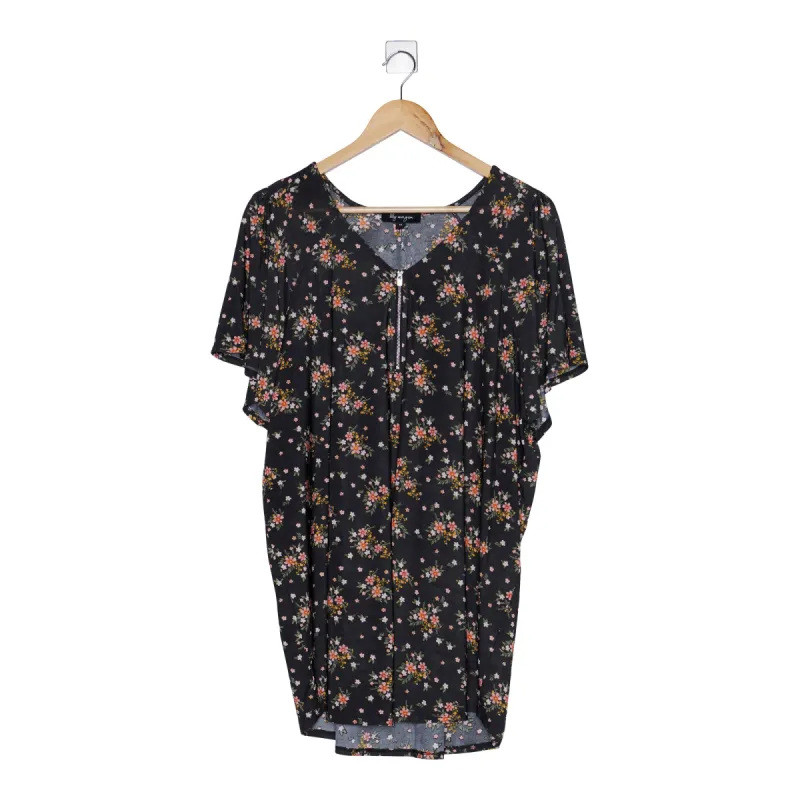 lily morgan Women's Plus Printed Flutter Sleeve Top sold by Giant Tiger