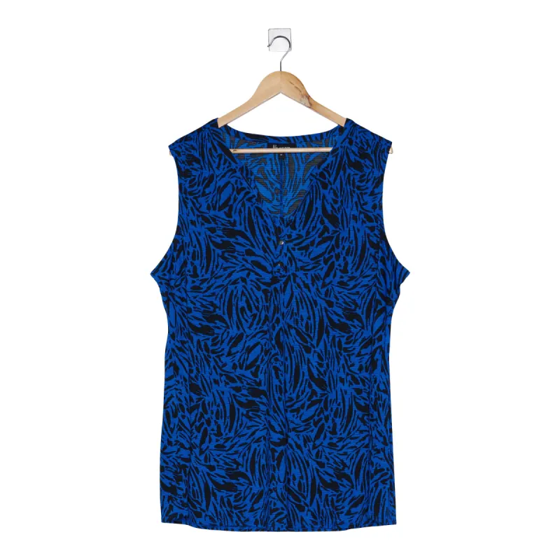 lily morgan Women's Plus Printed Pintuck Top sold by Giant Tiger