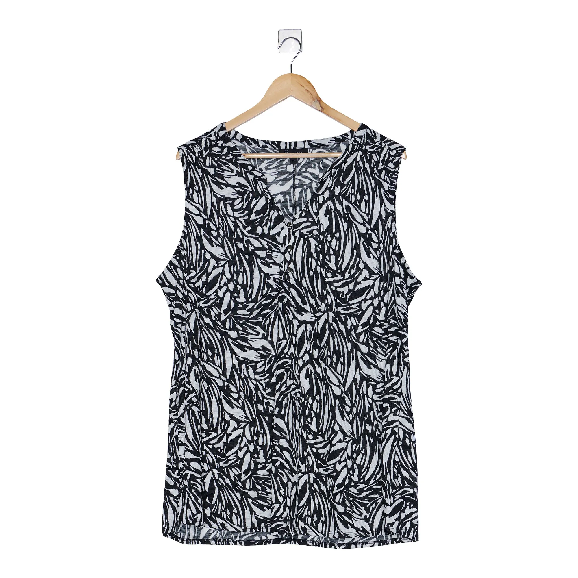 lily morgan Women's Plus Printed Pintuck Top sold by Giant Tiger product image thumbnail 2